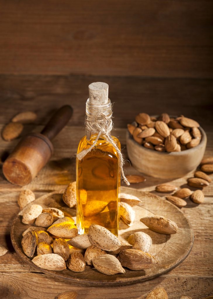 L'huile végétale d'amande douce : le secret d'une beauté naturelle IlayaCare_SecretBeaute_AmandeDouce2