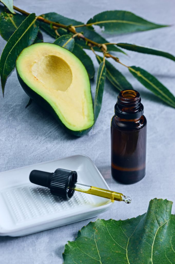 L'huile végétale d'avocat : la solution naturelle pour une peau belle et saine IlayaCare_SecretBeaute_Avocat2