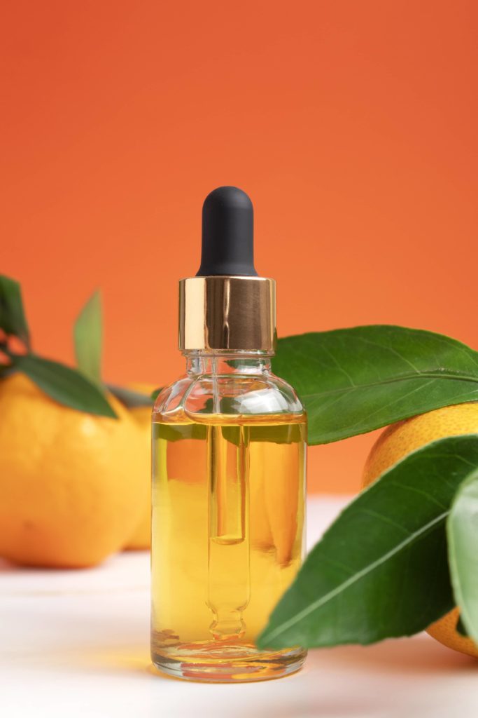 Les merveilleux bienfaits de l'huile essentielle d'orange douce pour votre peau IlayaCare_SecretBeaute_Orange2